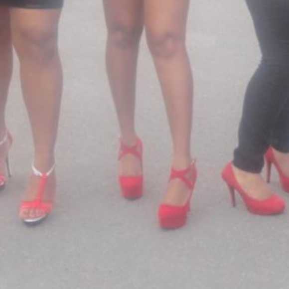 Red Heels - Picture 8 of 8